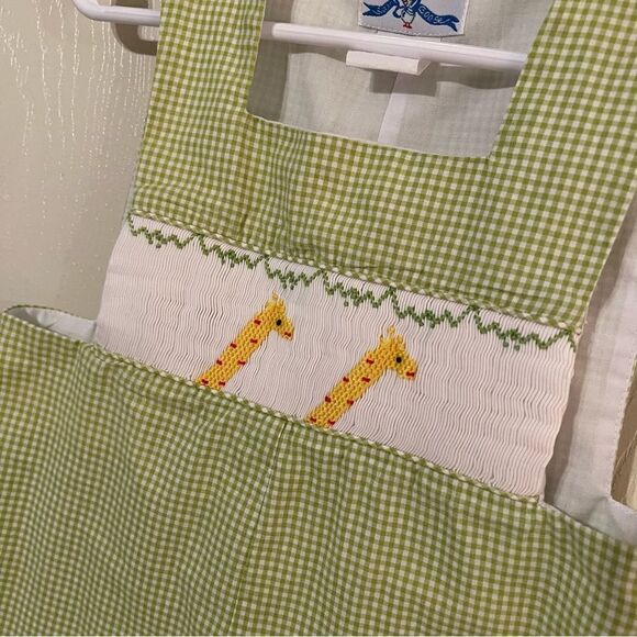 Silly Goose Hand Smocked Giraffe Shortalls 12m - Picture 4 of 6